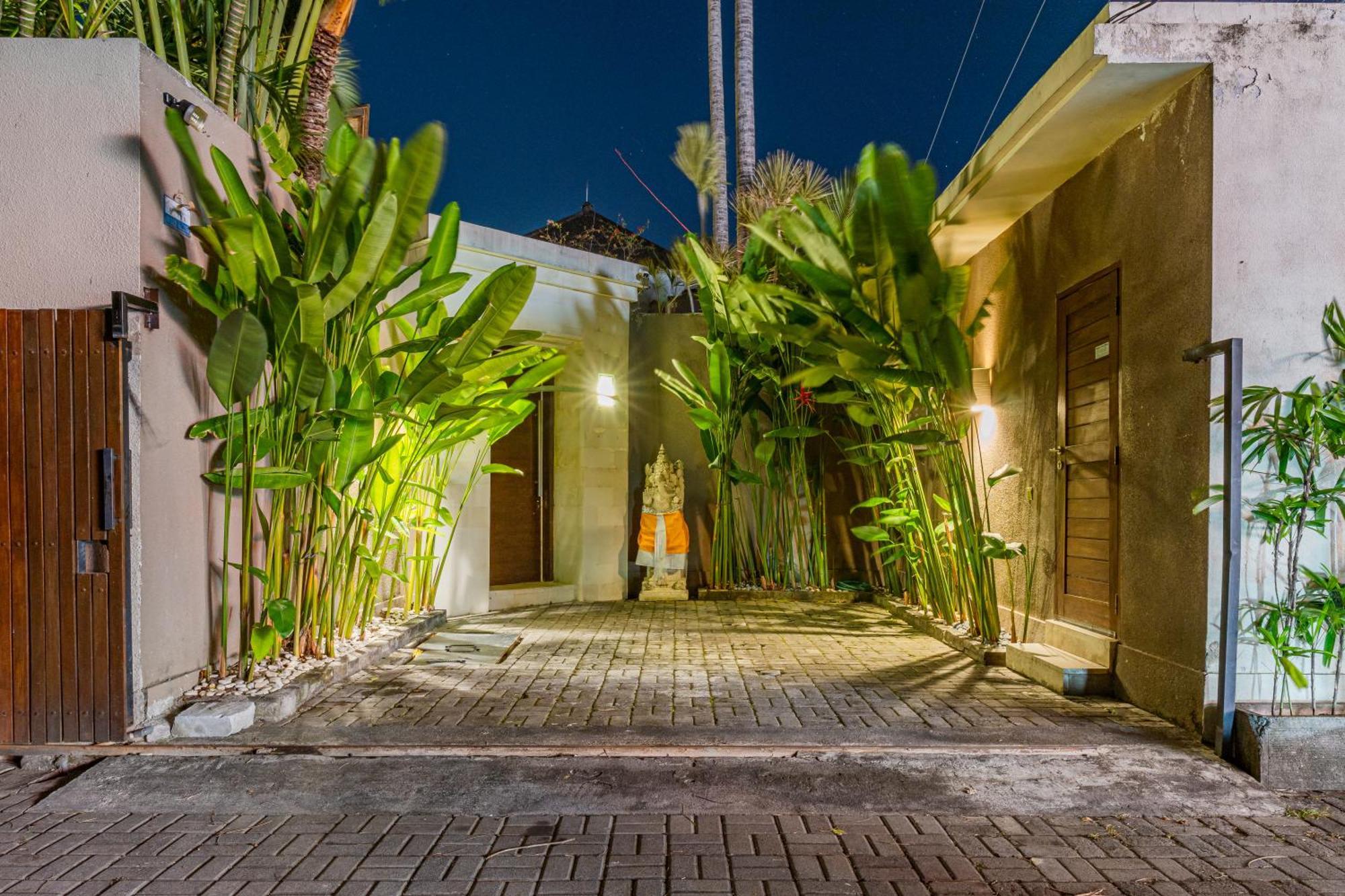 Luxury - Villa K - Central Seminyak ภายนอก รูปภาพ