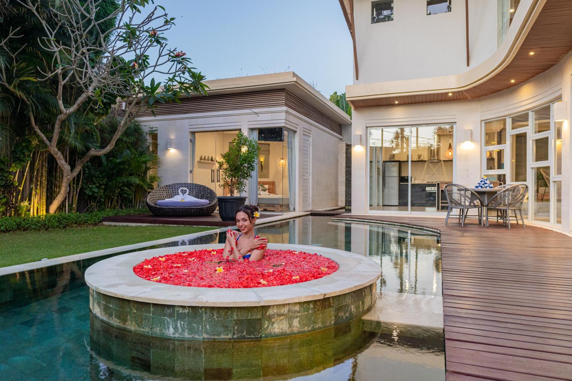 Luxury - Villa K - Central Seminyak ภายนอก รูปภาพ